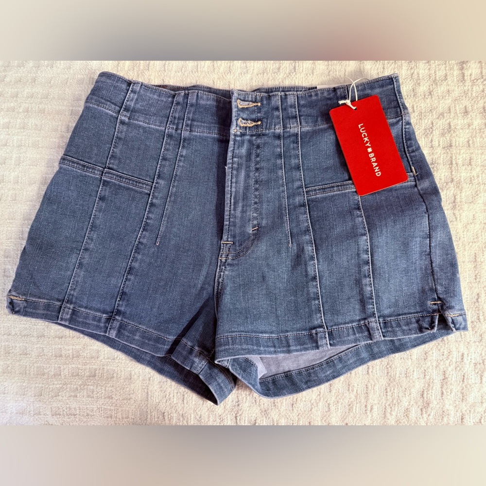 Lucky Brand NWT High-Rise Shorty Denim Shorts, size 10/30